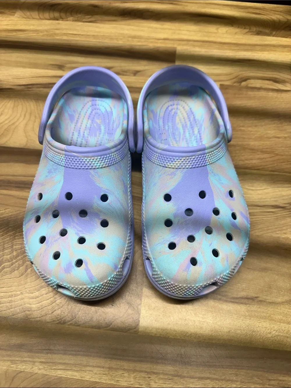 Marble crocs